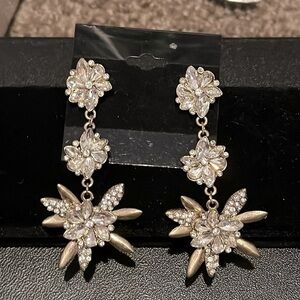 Vintage Floral drop shooting star chandelier rhinestone and gold earrings
